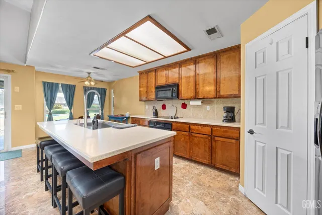 $495,000 | Undisclosed Address, Bakersfield, CA 93308