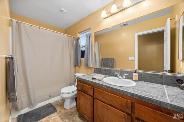 $495,000 | Undisclosed Address, Bakersfield, CA 93308