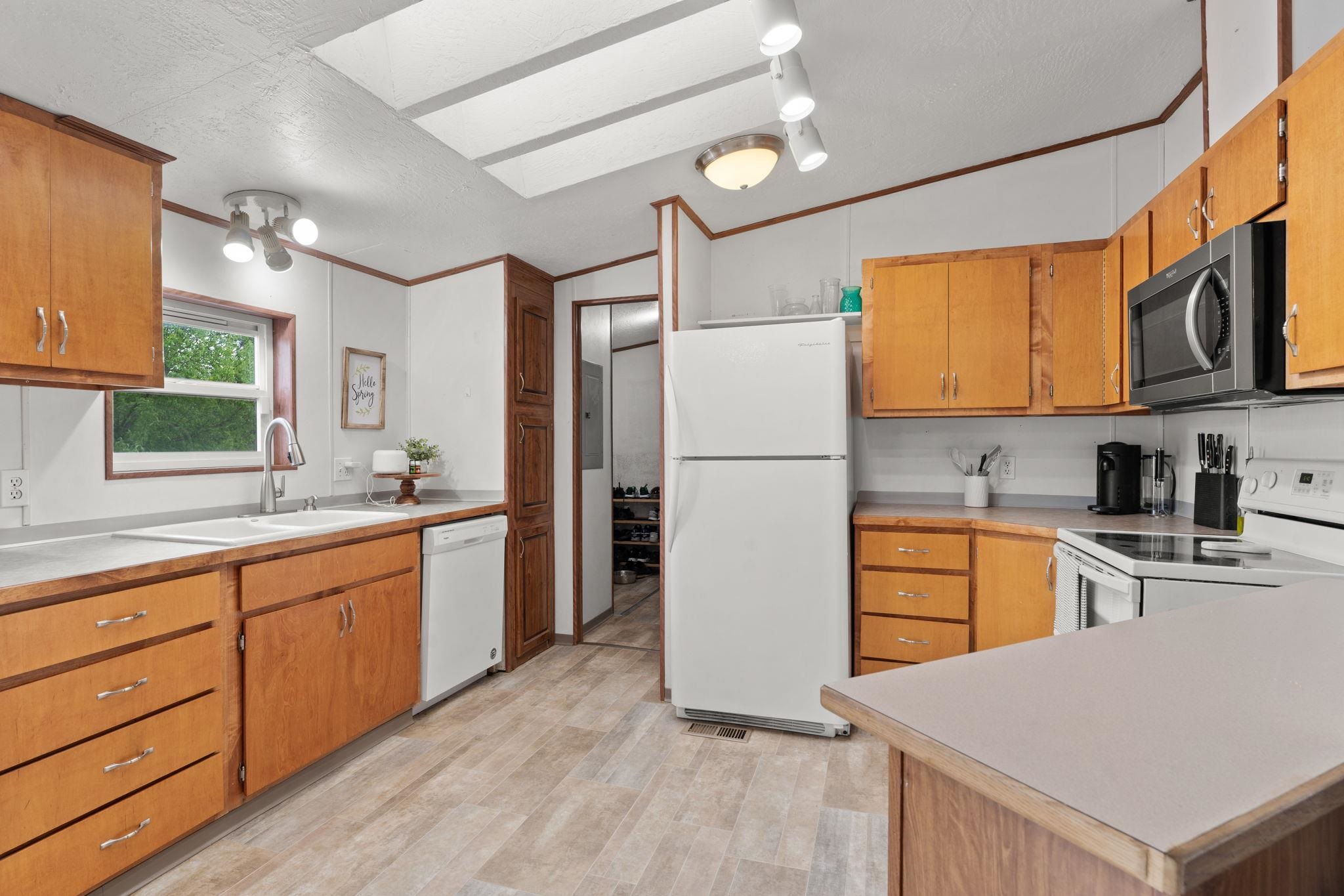 1014 North Vista Road Spokane Valley, WA 99212 - Photo 13 of 50