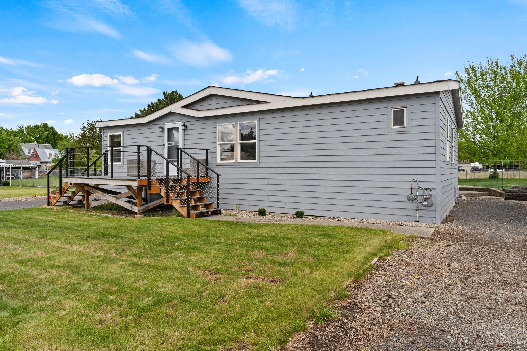 1014 North Vista Road Spokane Valley, WA 99212 - Photo 3 of 50