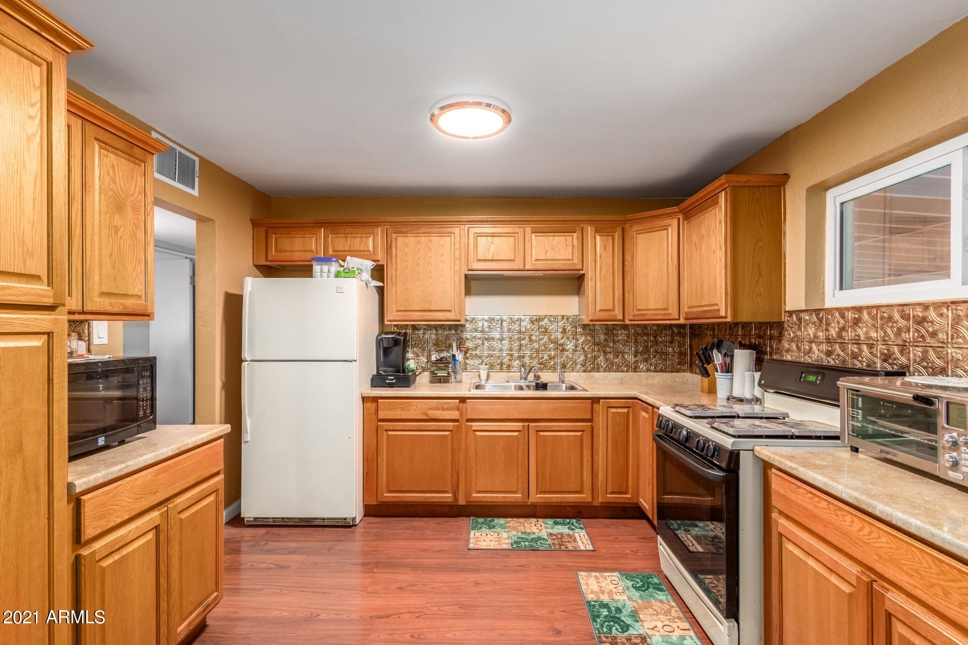 3333 West Rancho Drive Phoenix, AZ 85017 - Photo 9 of 26 0009-Rancho-10