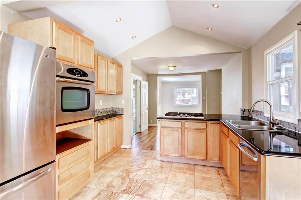 907 Alexander Road Colorado Springs, CO 80909 - Photo 12 of 28