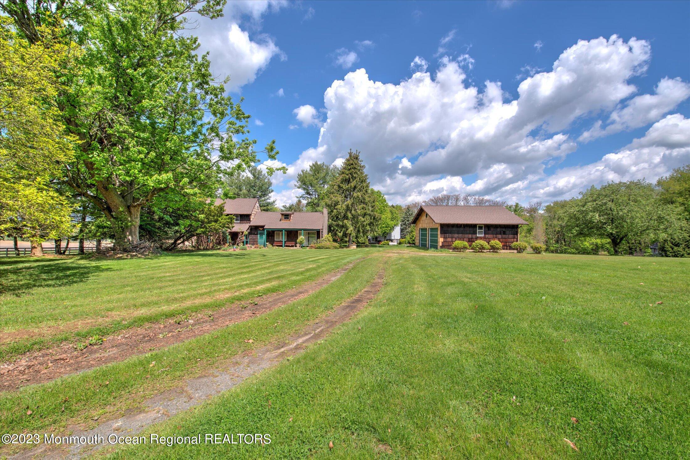 276 Millstone Road Perrineville, NJ 08535 - Photo 2 of 25 04-FRONT