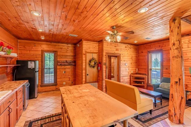 $499,999 | 22 Cr 2512 Naples Tx 75568, Naples, TX 75568