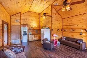 $499,999 | 22 Cr 2512 Naples Tx 75568, Naples, TX 75568