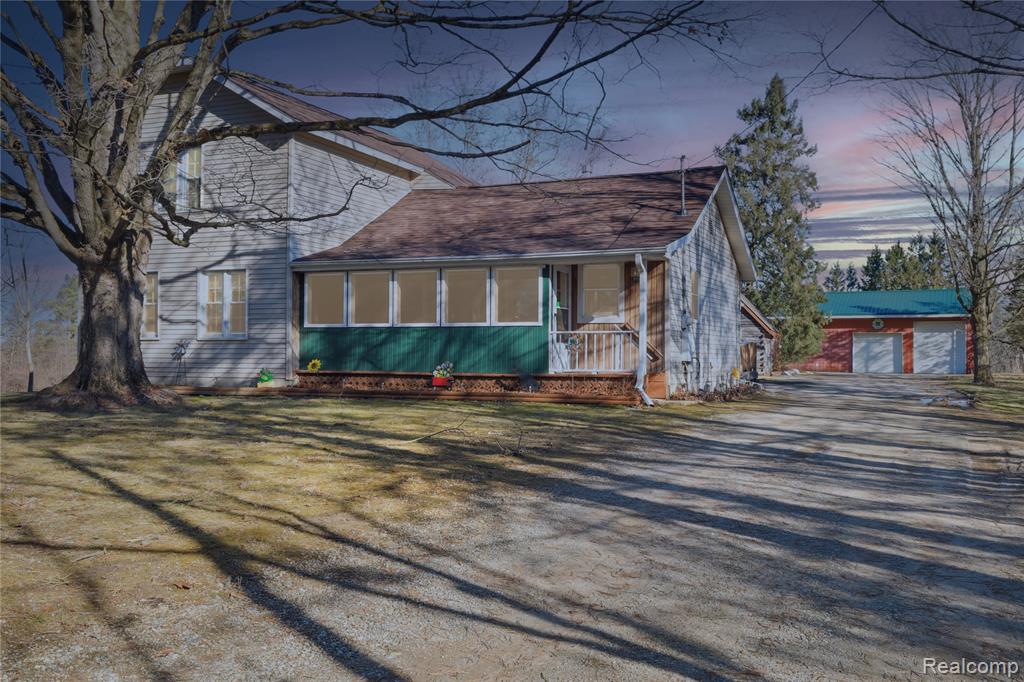 7163 Burpee Road Grand Blanc, MI 48439 - Photo 3 of 67