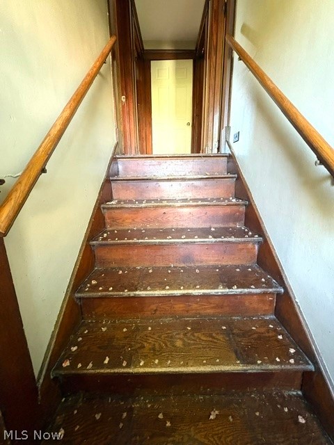 1919 Parkman Road Northwest Warren, OH 44485 - Photo 12 of 41 Nice Wooded solid stairs to the upper level