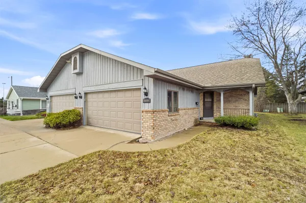 $239,900 | 3411 North Marcos Lane, Appleton, WI 54911