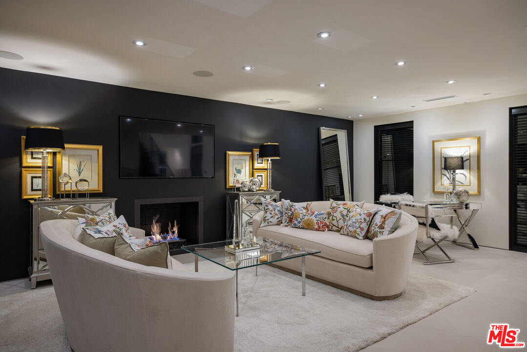 1074 Chantilly Road Los Angeles, CA 90077 - Photo 35 of 64