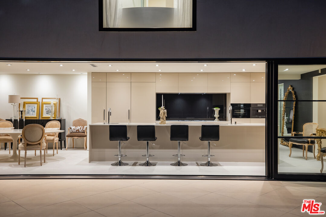 1074 Chantilly Road Los Angeles, CA 90077 - Photo 39 of 64