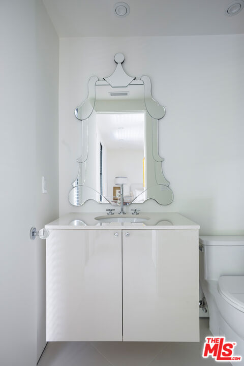 1074 Chantilly Road Los Angeles, CA 90077 - Photo 48 of 64