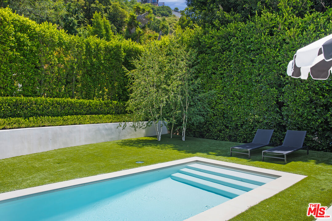 1074 Chantilly Road Los Angeles, CA 90077 - Photo 52 of 64