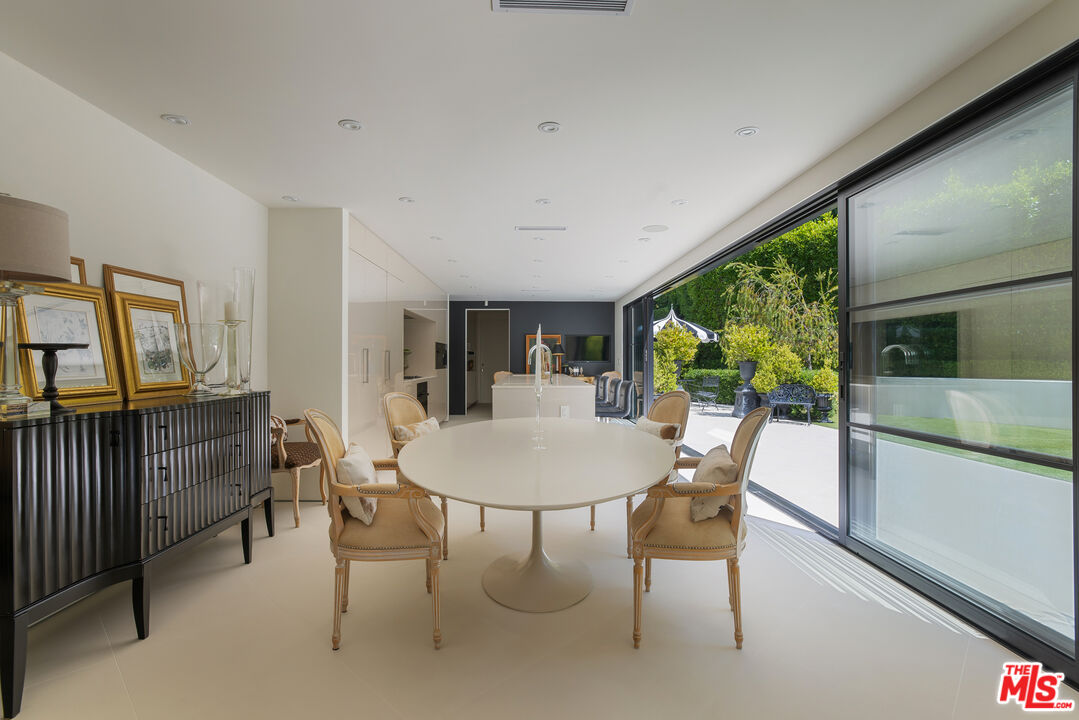 1074 Chantilly Road Los Angeles, CA 90077 - Photo 56 of 64