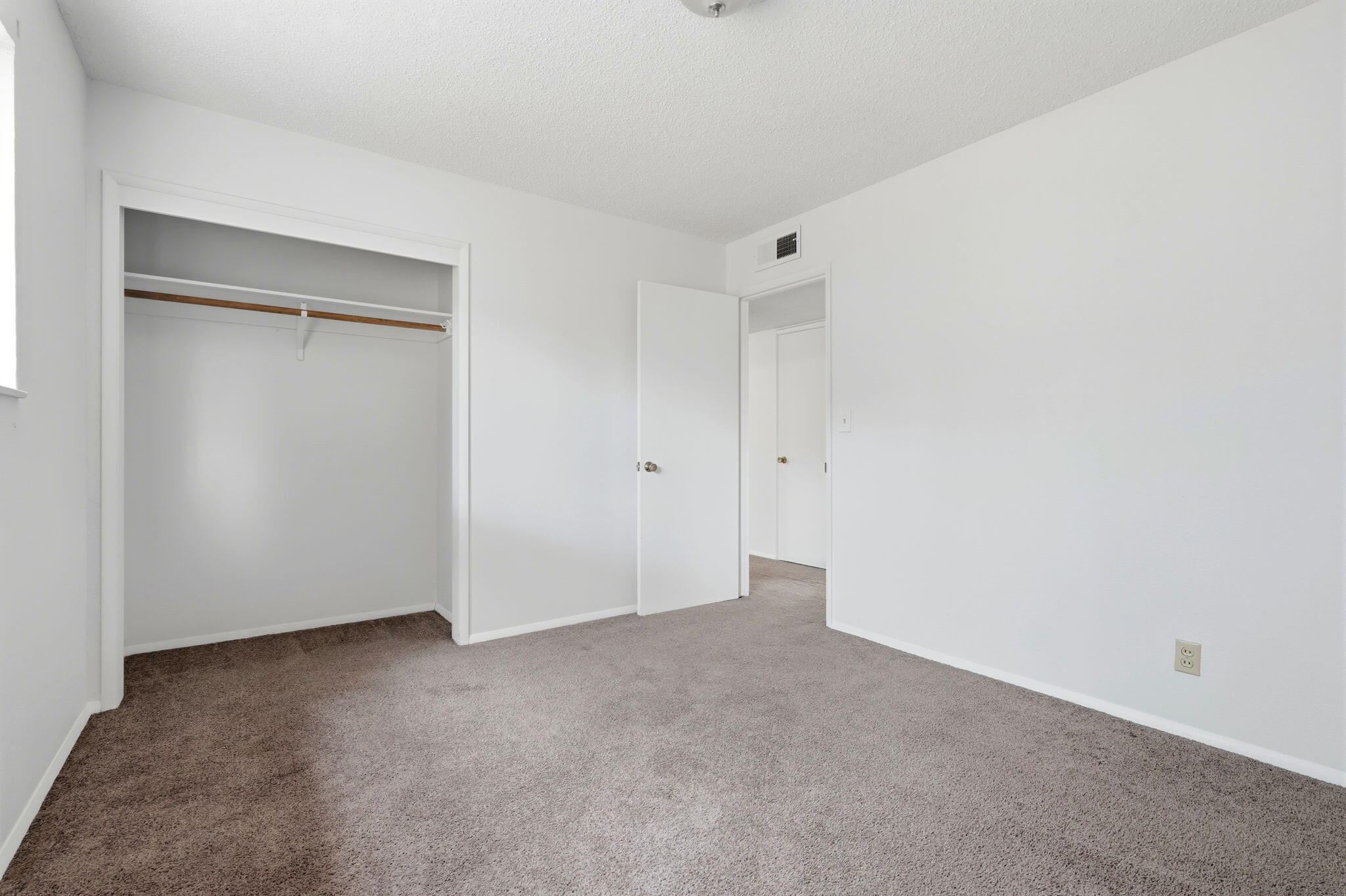 1123 East Washington Avenue Reedley, CA 93654 - Photo 37 of 54 38-1123_E_Washington_Ave_037