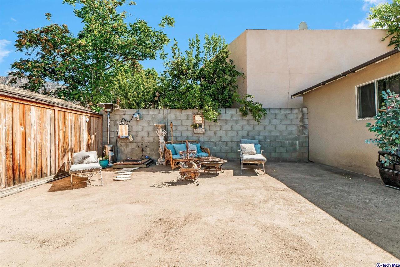 10540 Fernglen Avenue Tujunga, CA 91042 - Photo 27 of 35