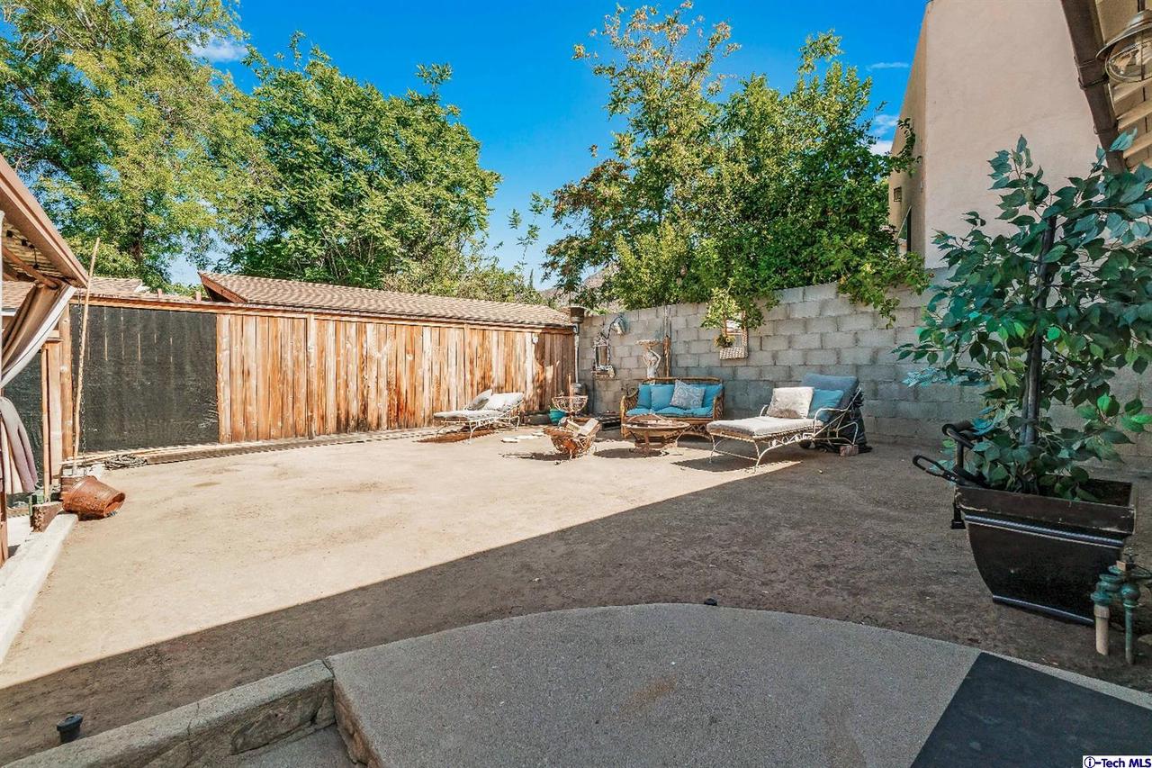 10540 Fernglen Avenue Tujunga, CA 91042 - Photo 28 of 35