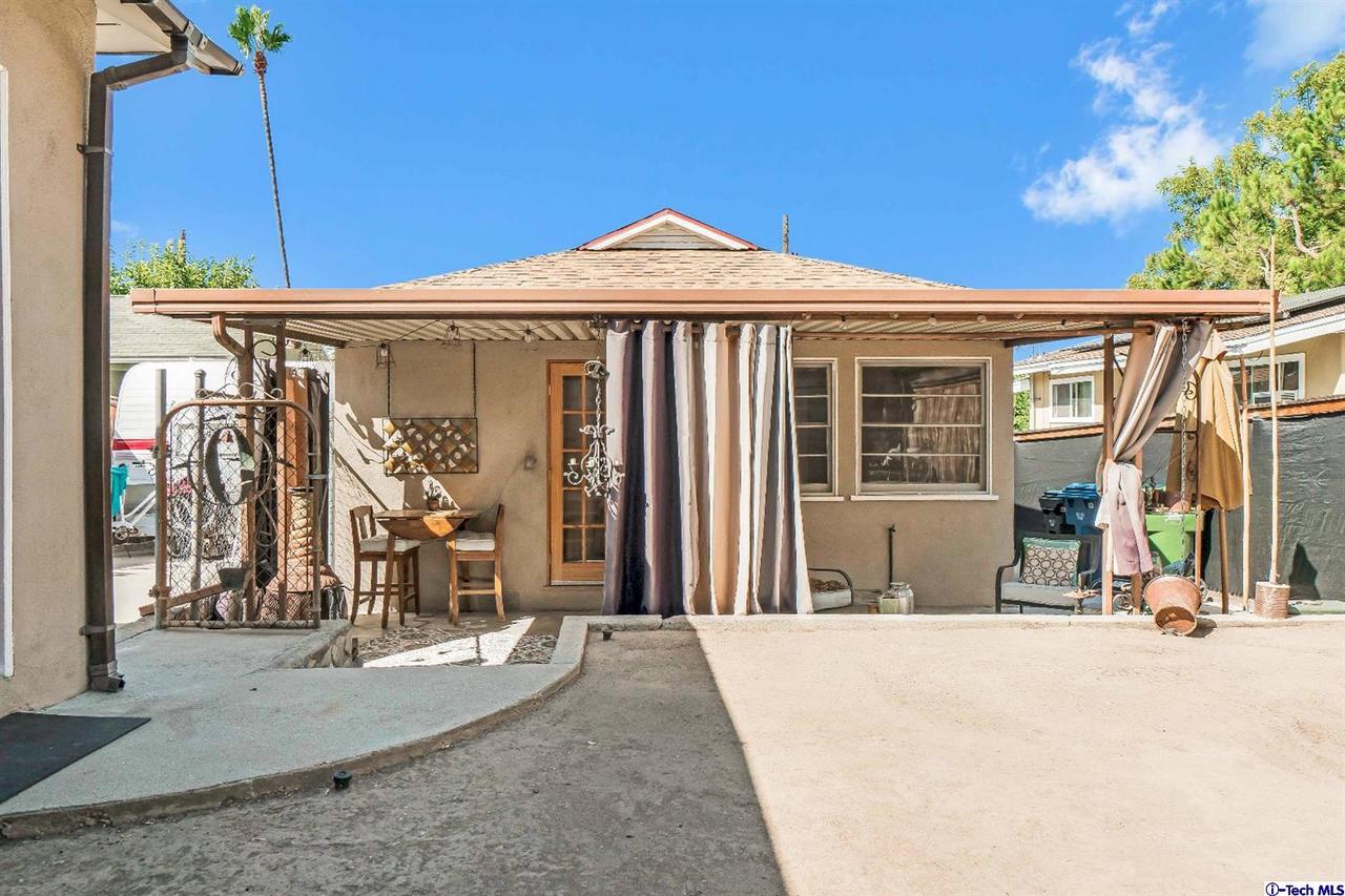 10540 Fernglen Avenue Tujunga, CA 91042 - Photo 29 of 35