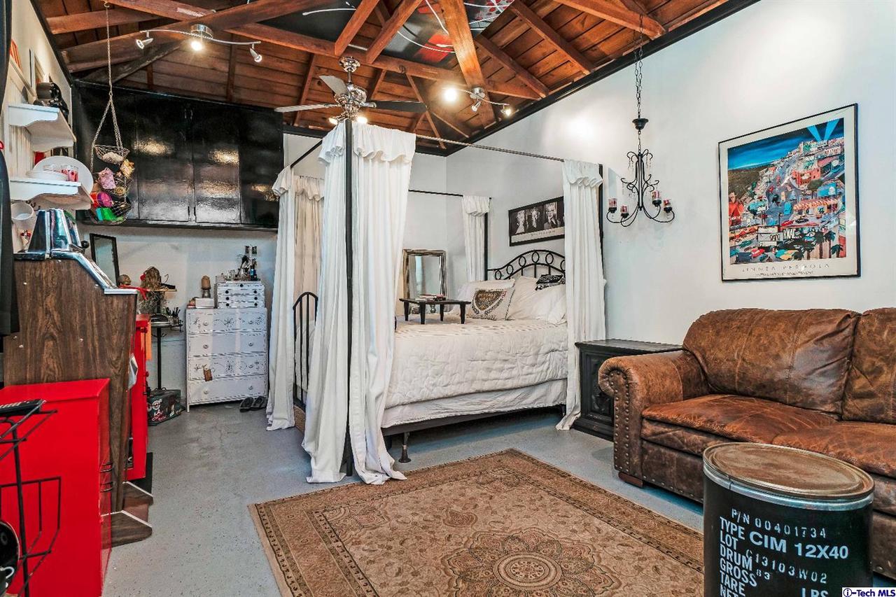 10540 Fernglen Avenue Tujunga, CA 91042 - Photo 31 of 35