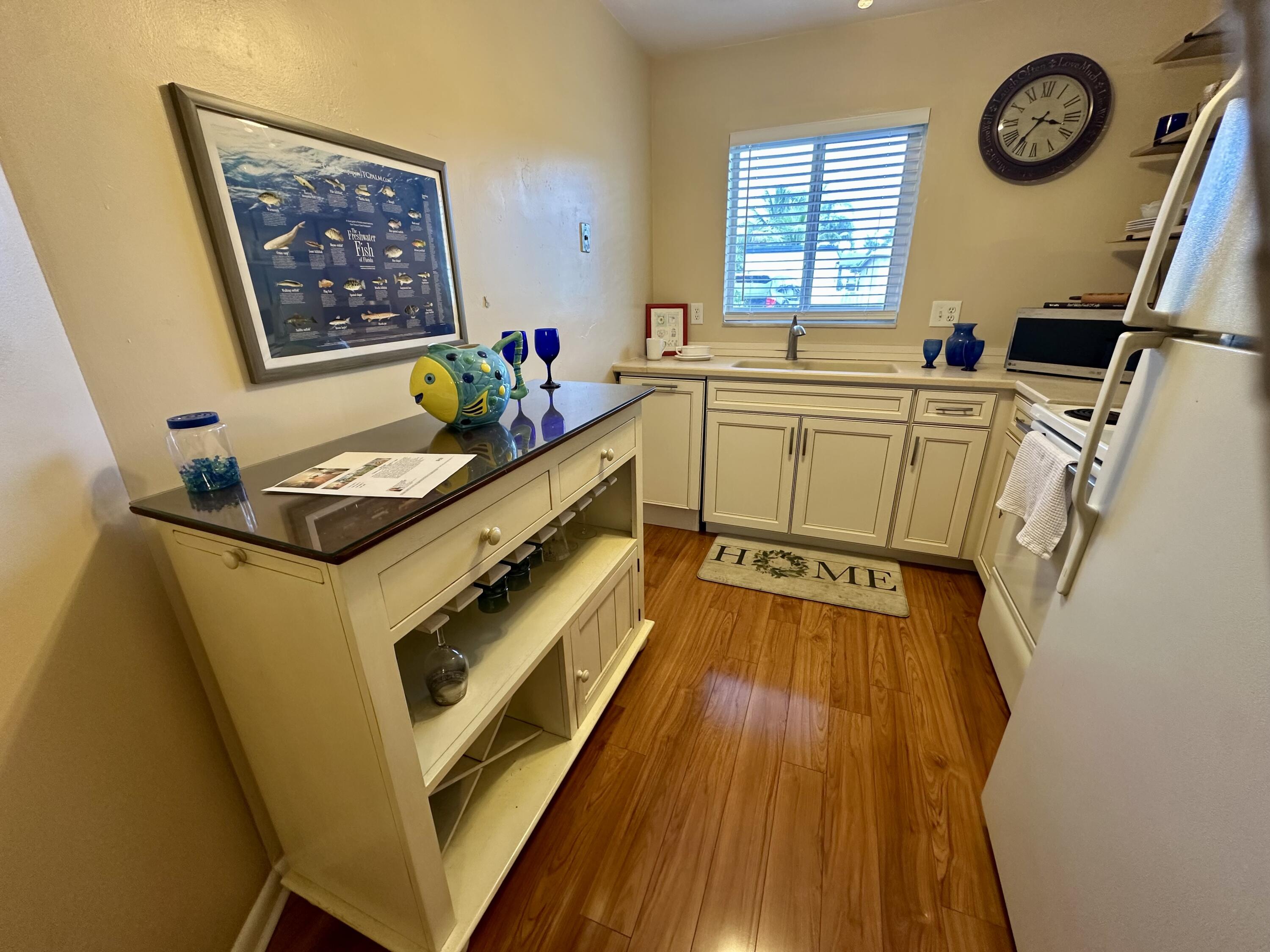 3 Garden Street, Unit 105K Tequesta, FL 33469 - Photo 33 of 41 Built in Dishwasher