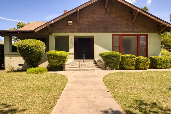 $354,900 | 421 North D Street, Madera, CA 93638