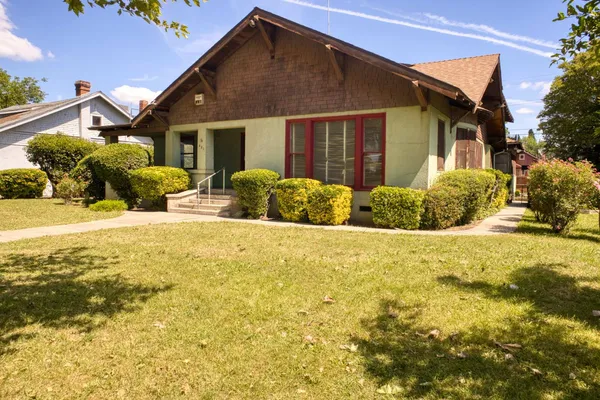 $354,900 | 421 North D Street, Madera, CA 93638