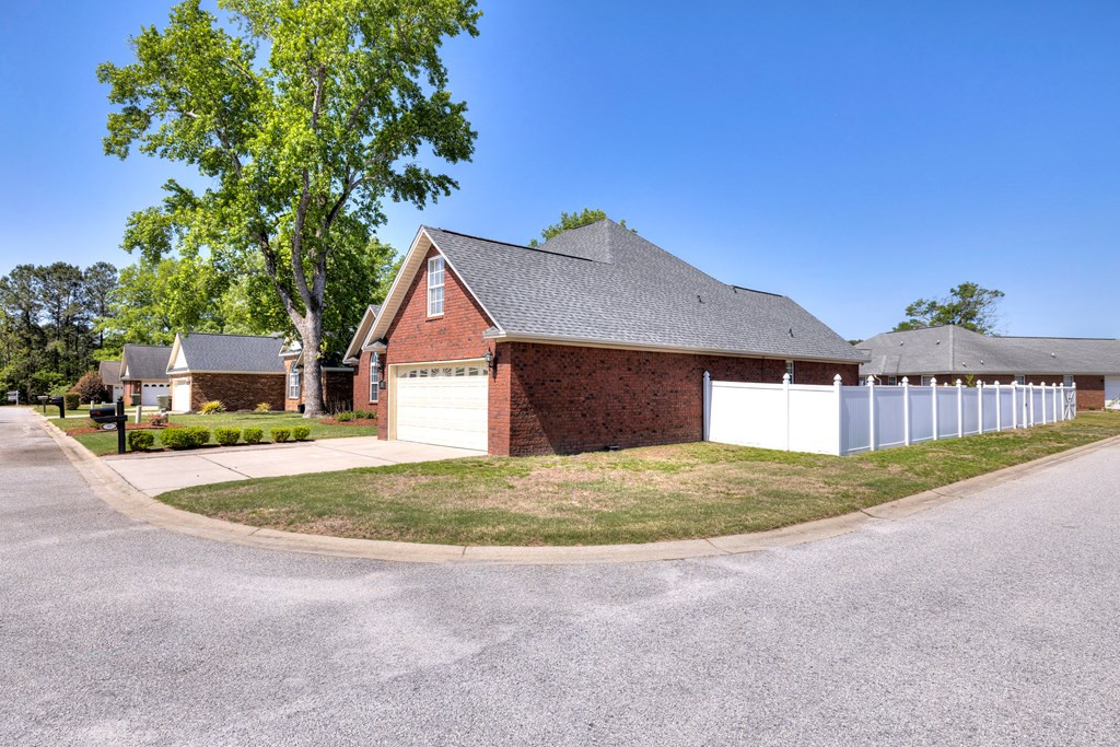 10 Senate Lane Sumter, SC 29154 - Photo 2 of 46 Gallery Image 2