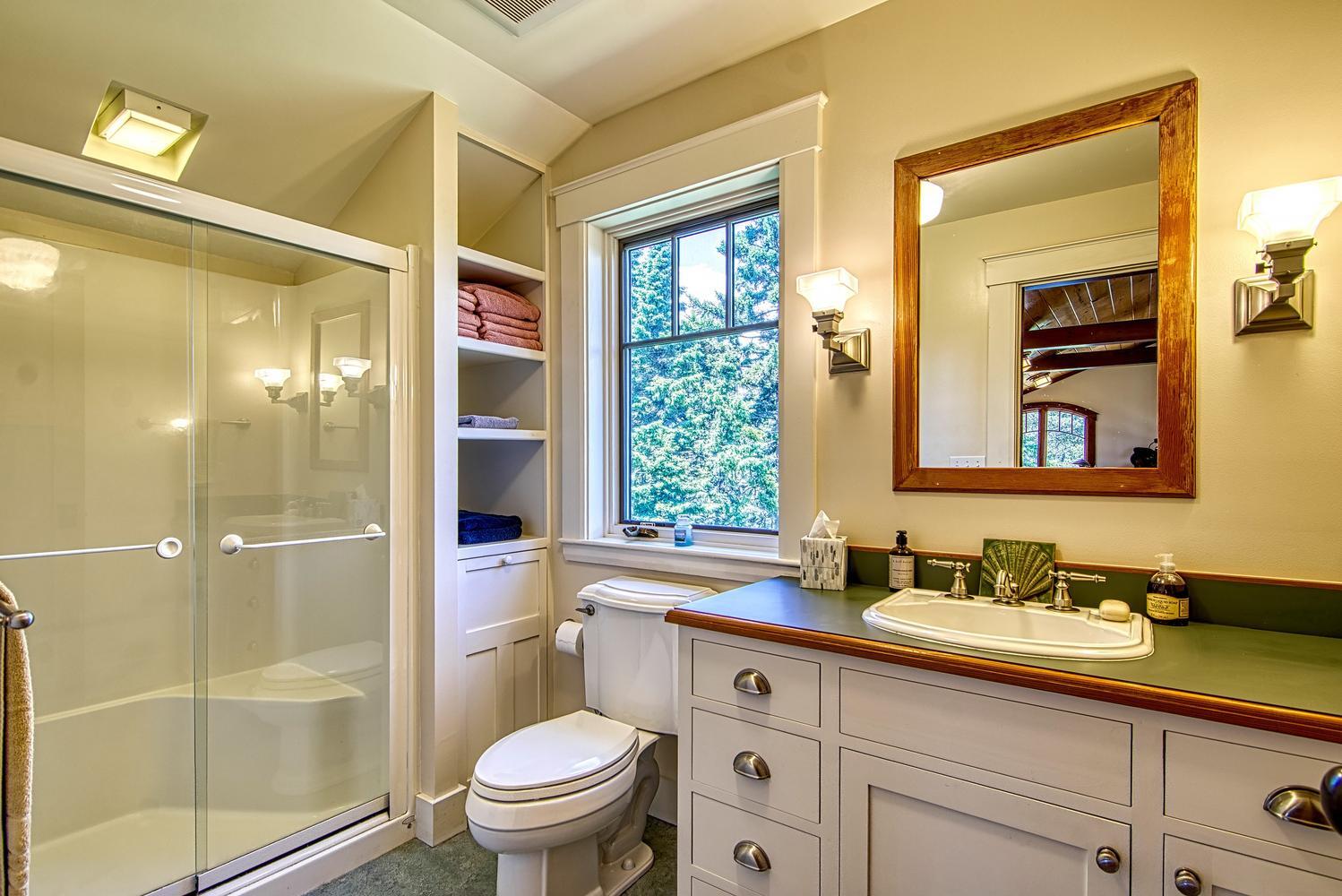 74 Workman Road Gouldsboro, ME 04613 - Photo 28 of 40 Bathroom 2 - 2nd floor