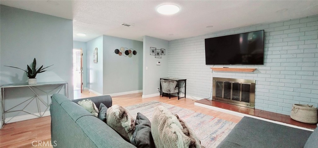 2117 West Beacon Ave  