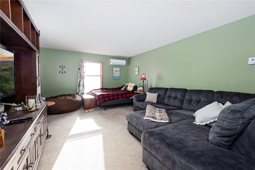 408 McIntyre Road Caledonia, NY 14423 - Photo 13 of 38 Family room in the front side of the house