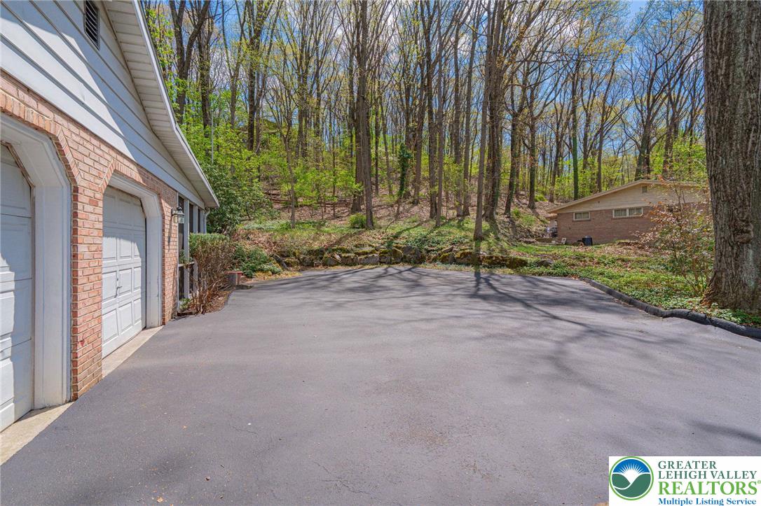 270 Bierys Bridge Road Bethlehem, PA 18017 - Photo 12 of 87