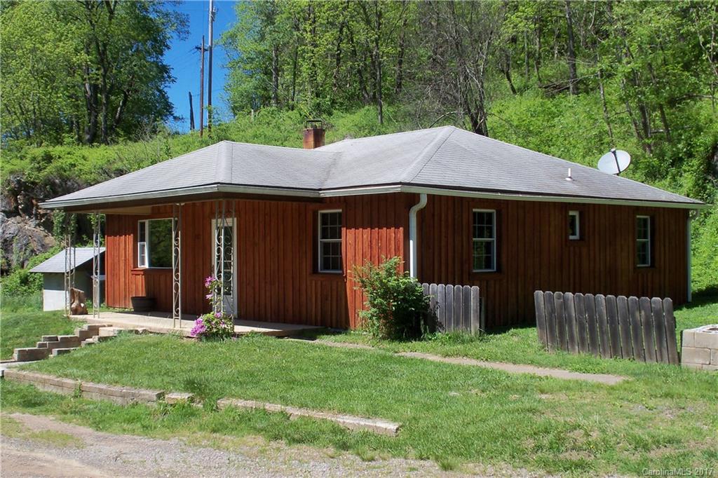 987 Max Thompson Road Canton, NC 28716 - Photo 1 of 24