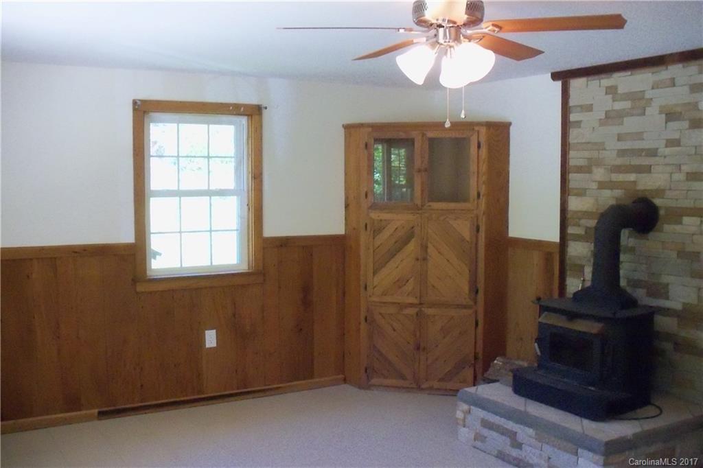 987 Max Thompson Road Canton, NC 28716 - Photo 3 of 24