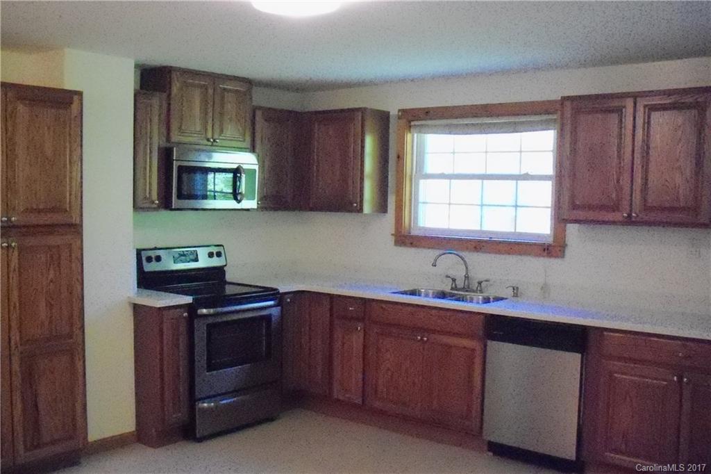 987 Max Thompson Road Canton, NC 28716 - Photo 5 of 24