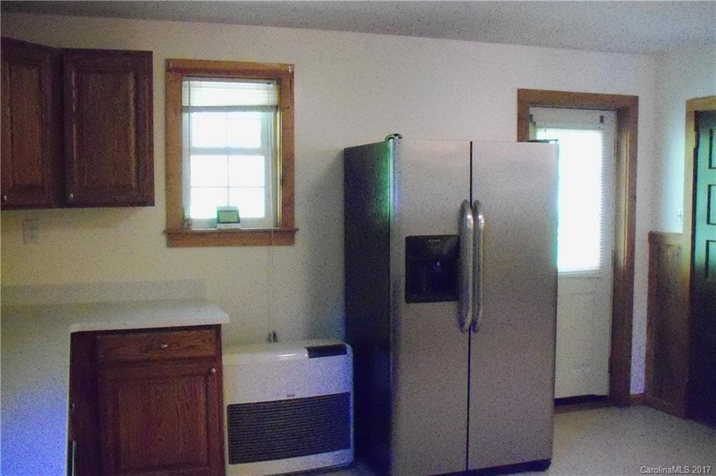 987 Max Thompson Road Canton, NC 28716 - Photo 7 of 24