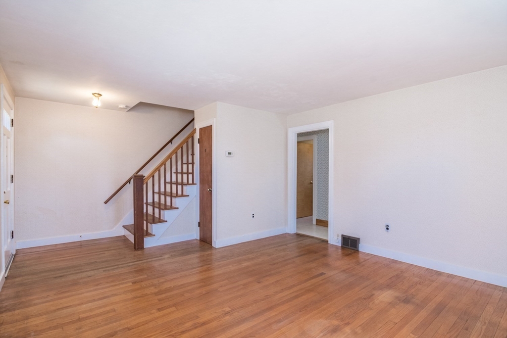 390 Shays Street Amherst, MA 01002 - Photo 14 of 37