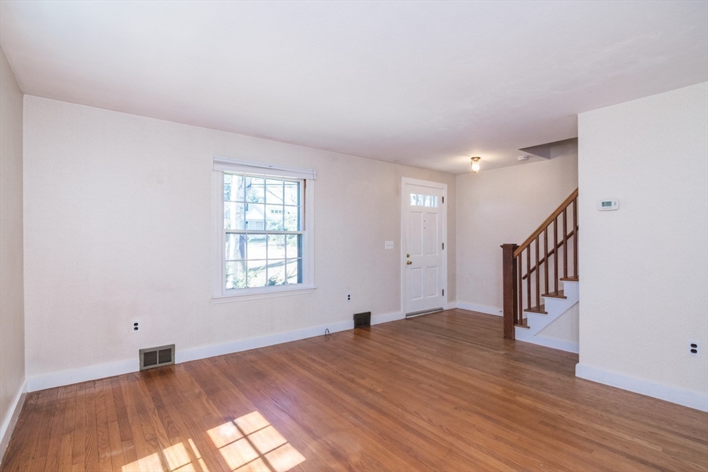 390 Shays Street Amherst, MA 01002 - Photo 17 of 37