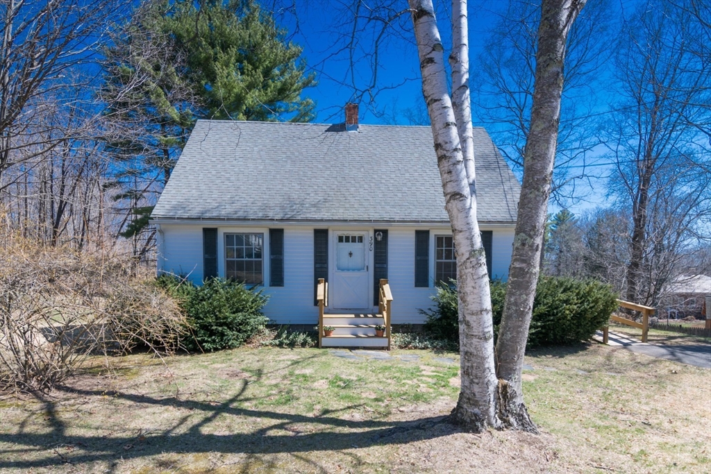 390 Shays Street Amherst, MA 01002 - Photo 2 of 37