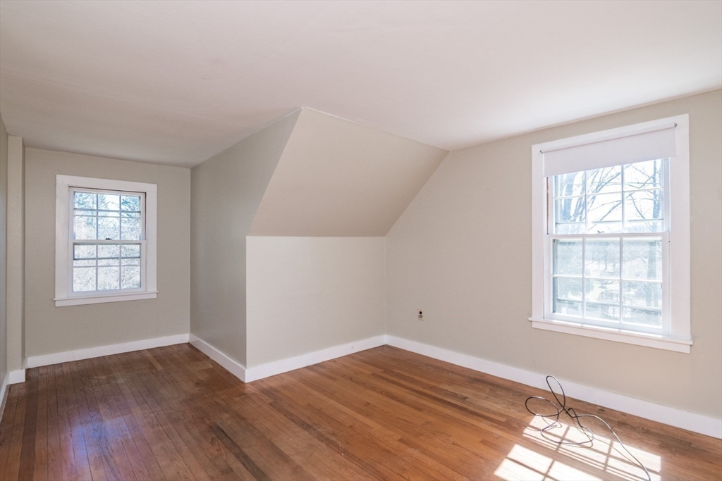 390 Shays Street Amherst, MA 01002 - Photo 25 of 37