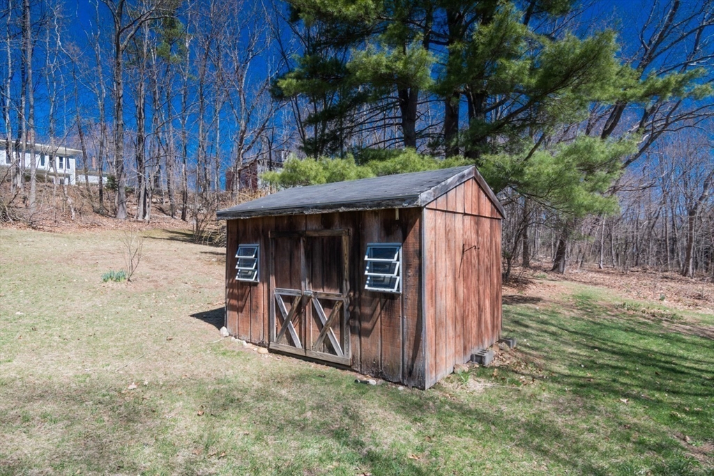 390 Shays Street Amherst, MA 01002 - Photo 32 of 37