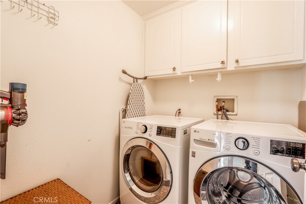 264 Lockford Irvine, CA 92602 - Photo 12 of 15 a utility room with dryer and washer
