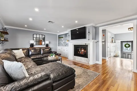 $929,000 | 3 Suntaug Street, Lynnfield, MA 01940