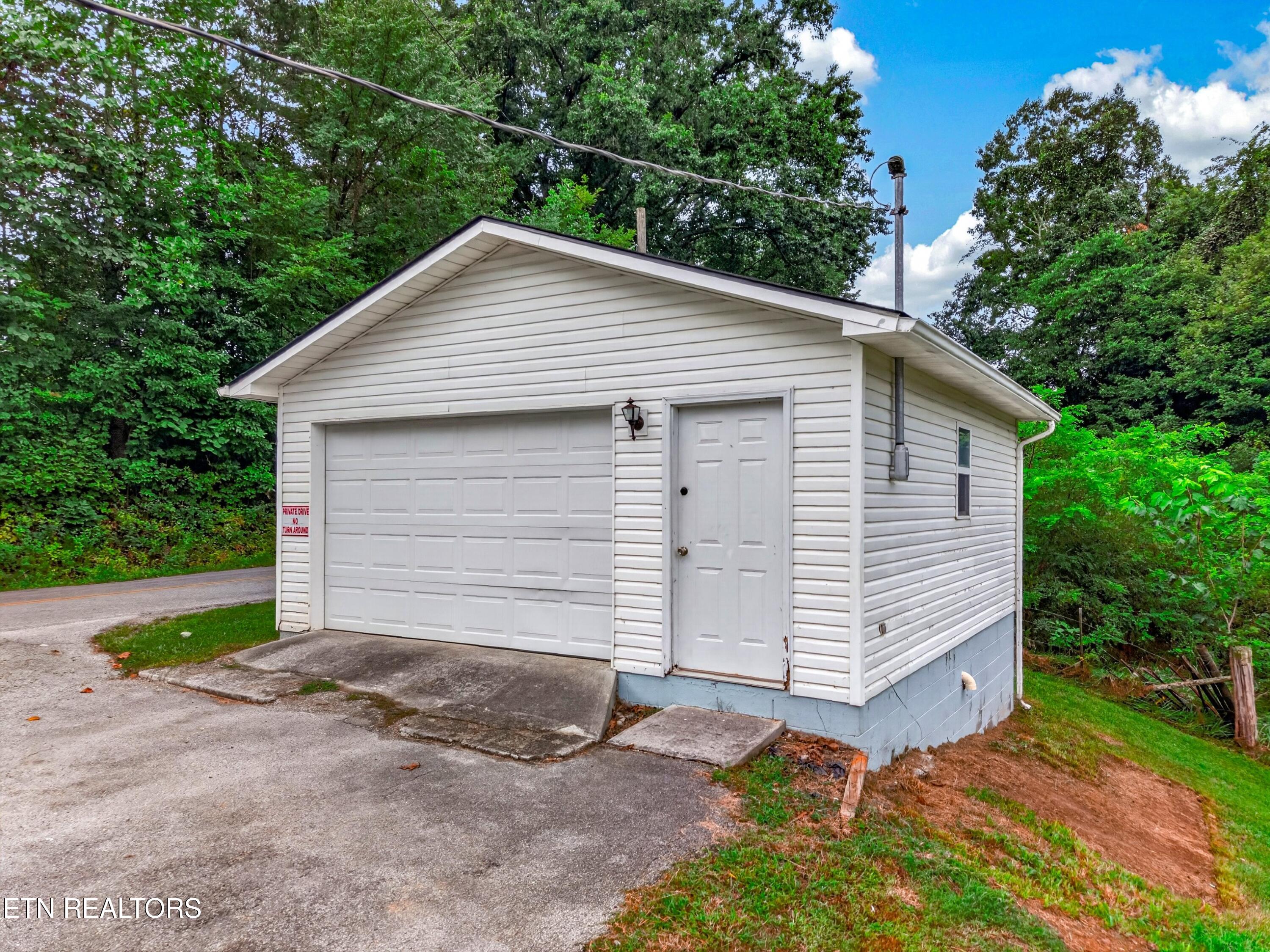 1302 Fielden Store Road New Market, TN 37820 - Photo 6 of 25 005-1302FieldenStoreRoad-NewMarket-TN-37