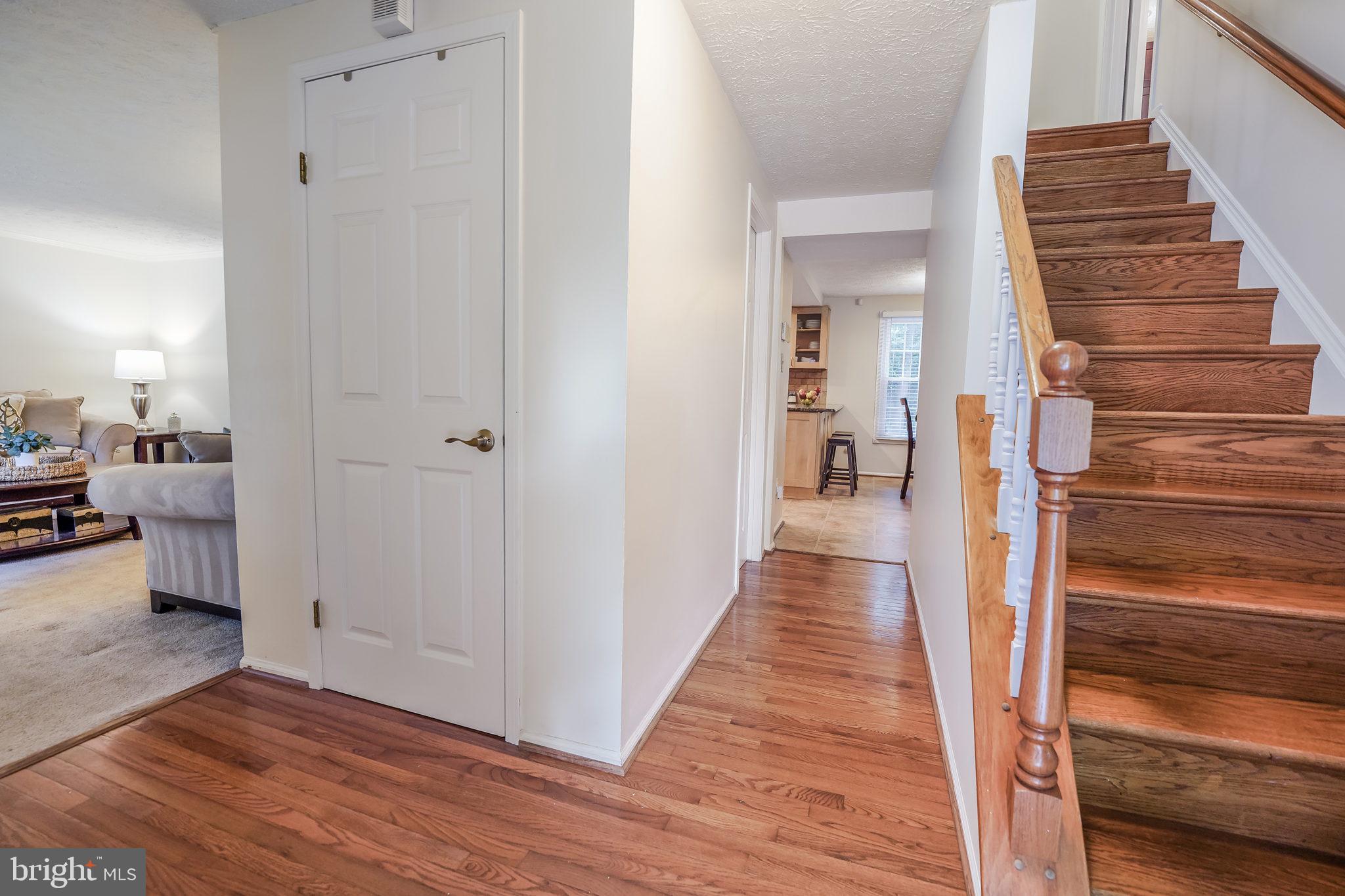 4565 Rincon Place Dumfries, VA 22025 - Photo 3 of 44 Entry Foyer