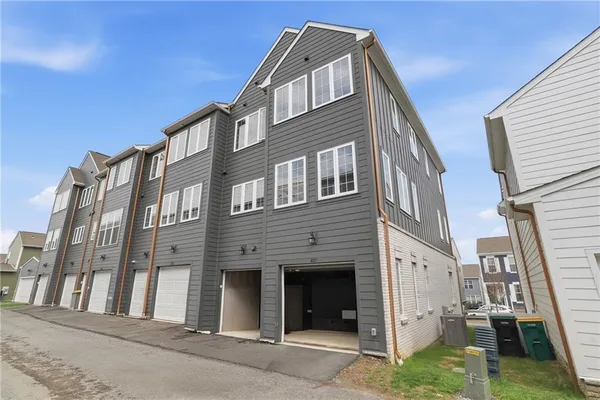 $3,850 | 4009 Cottage Way, Bridgeville, PA 15017