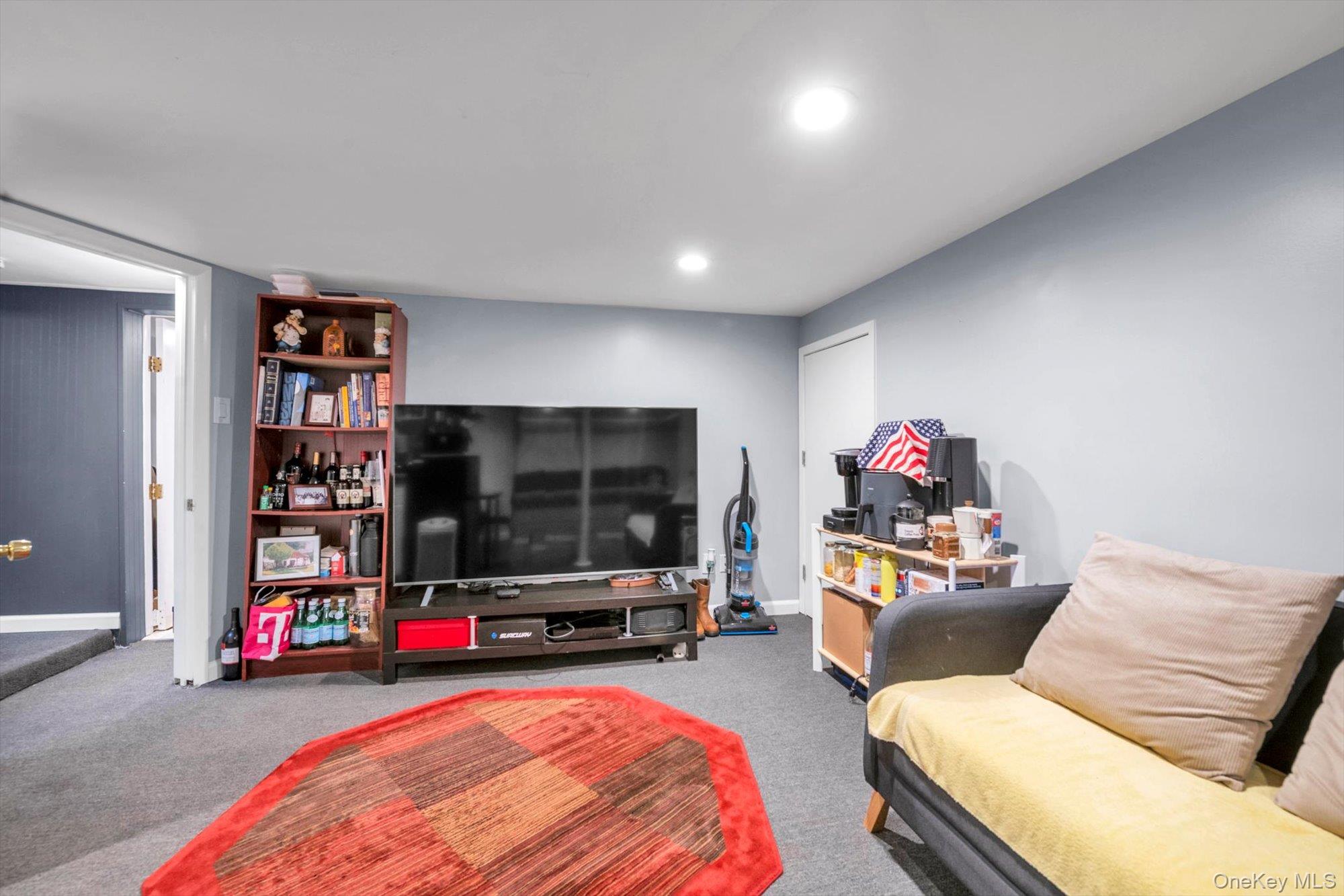 14 Laurel Road Lindenhurst, NY 11757 - Photo 12 of 23