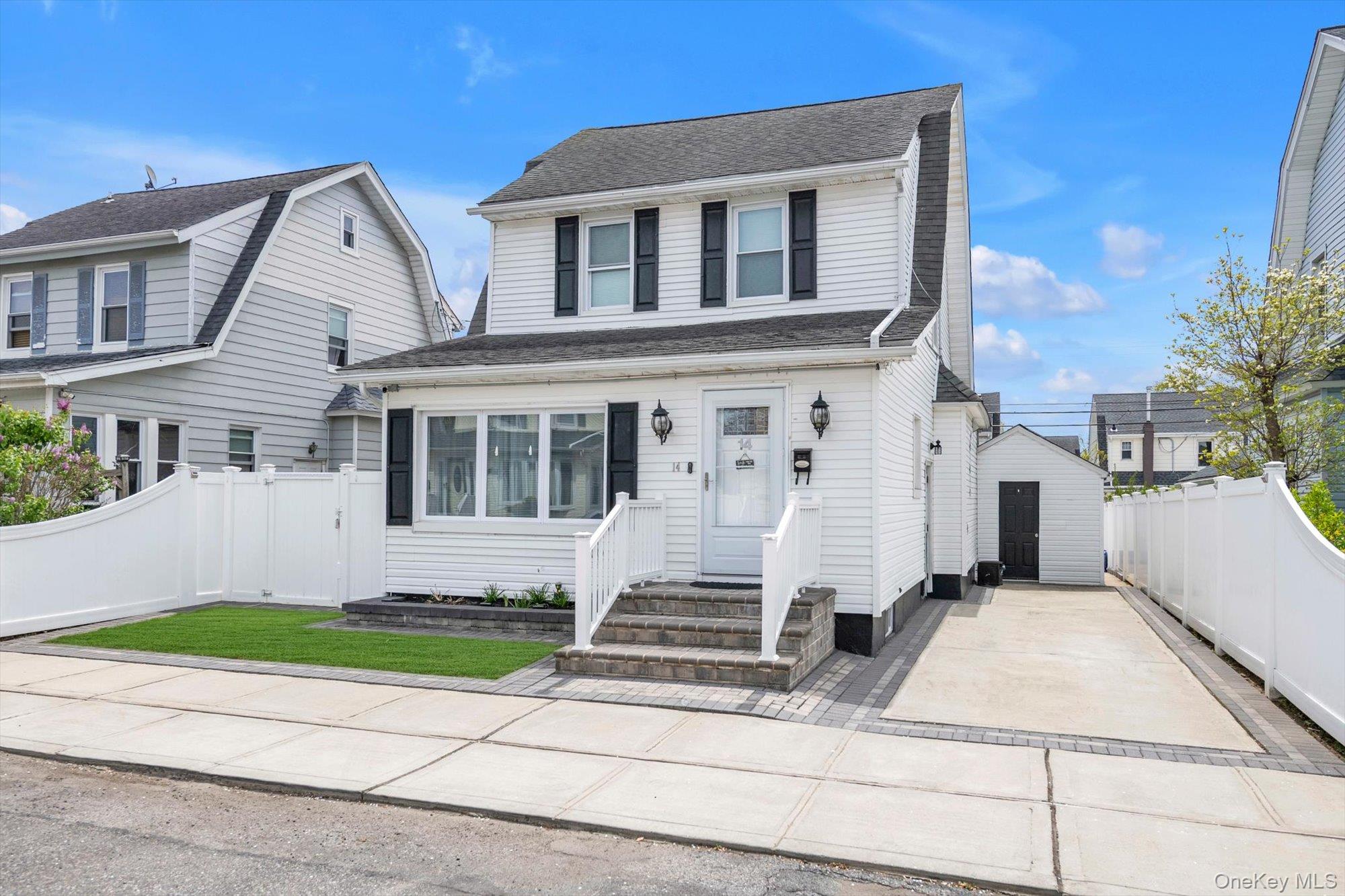 14 Laurel Road Lindenhurst, NY 11757 - Photo 22 of 23