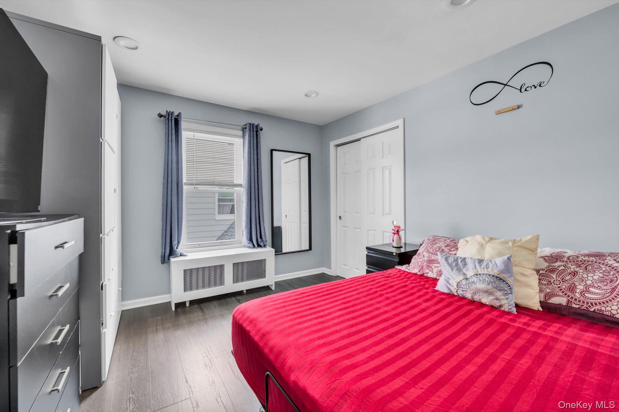 14 Laurel Road Lindenhurst, NY 11757 - Photo 8 of 23