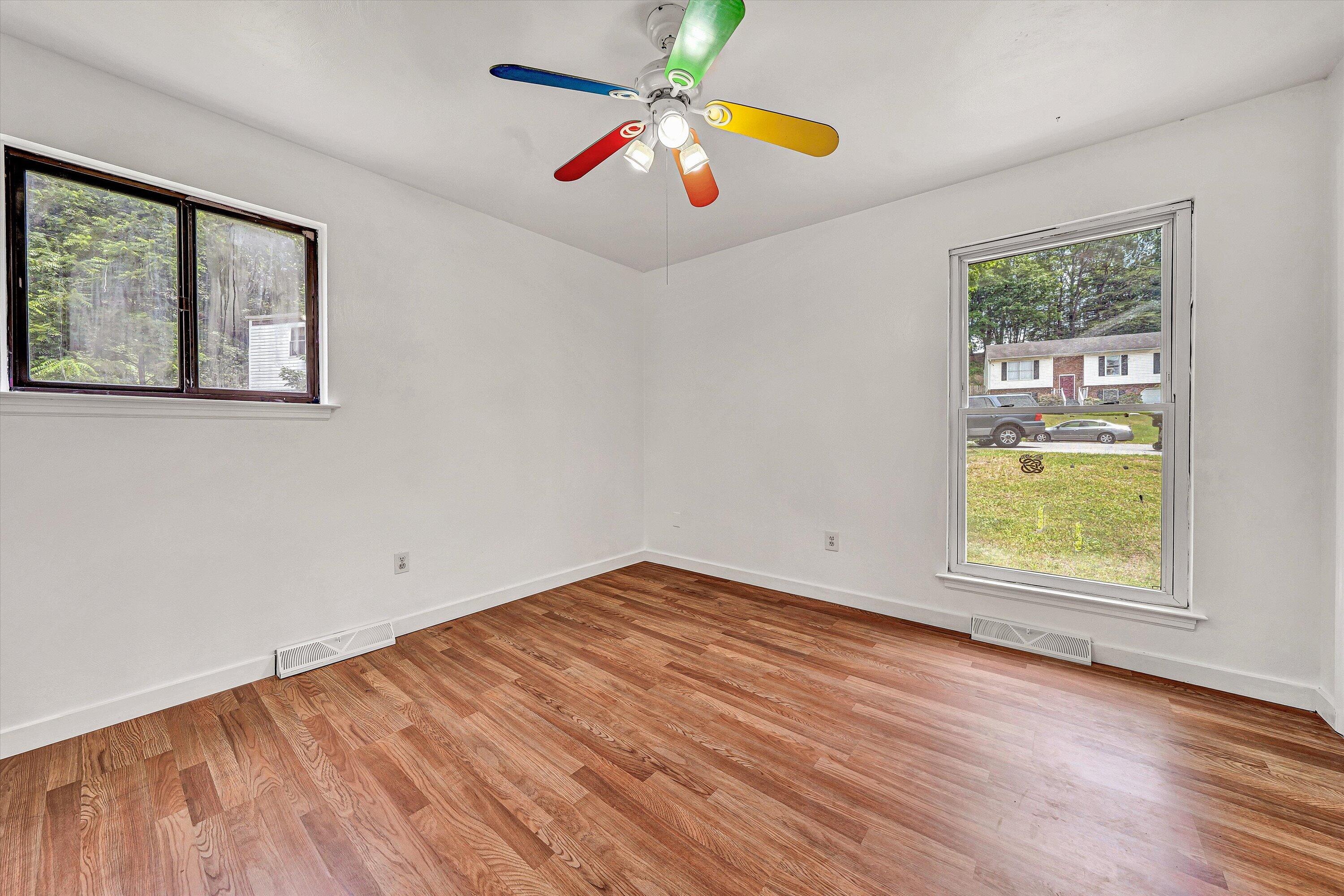4064 Crawford Road Roanoke, VA 24018 - Photo 12 of 33 12-DSC00277