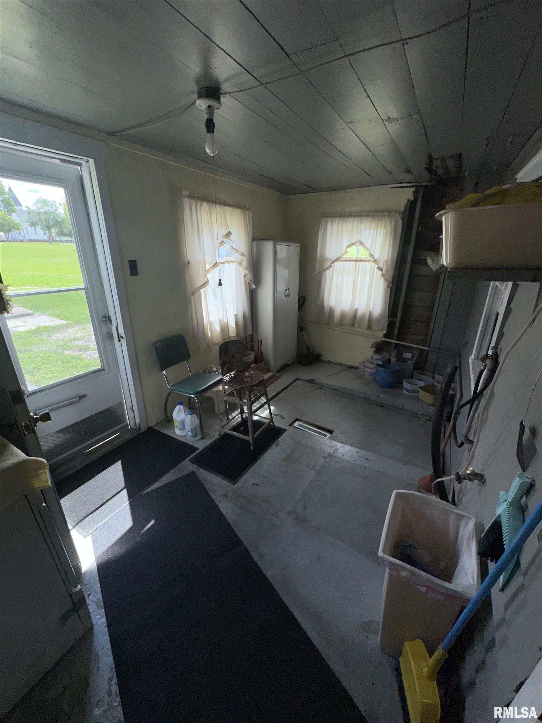 202 North Madison Street Washburn, IL 61570 - Photo 4 of 12