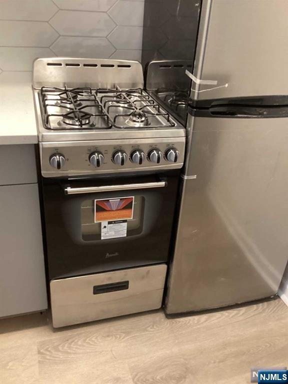 2160 Center Avenue, Unit 2U Fort Lee, NJ 07024 - Photo 17 of 30